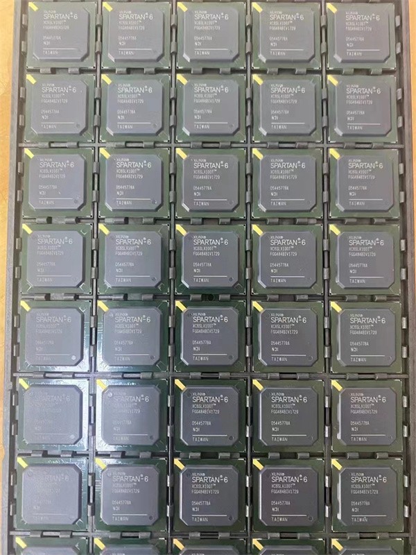 XC6SLX100T-3FGG484I