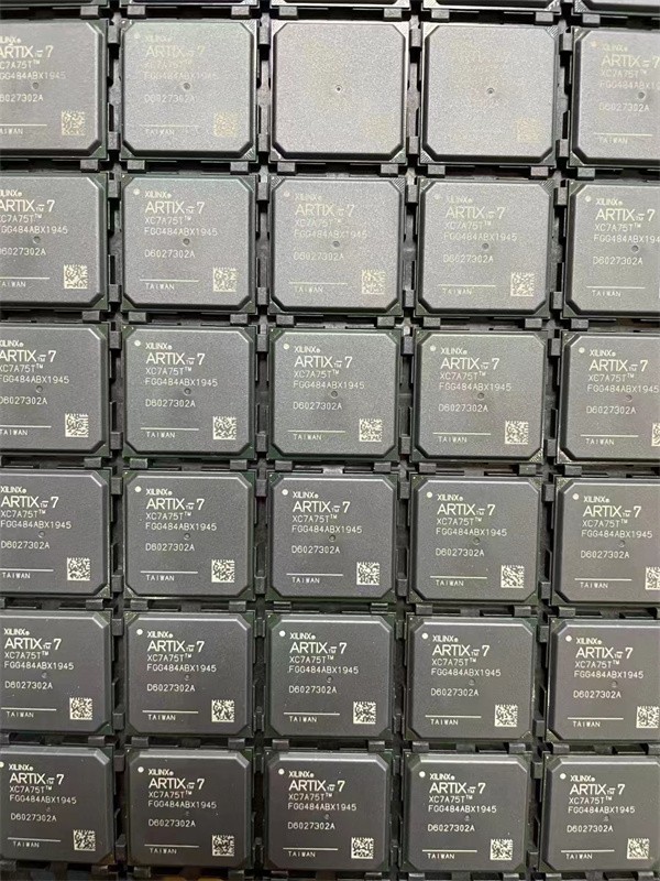 XC7A75T-2FGG484I